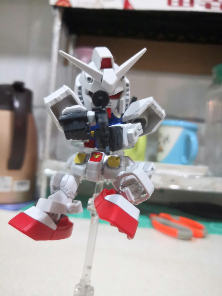 EXスタンダード RX-78-2 ガンダム–3枚目/制作者：LUNLUN（邪道可動）