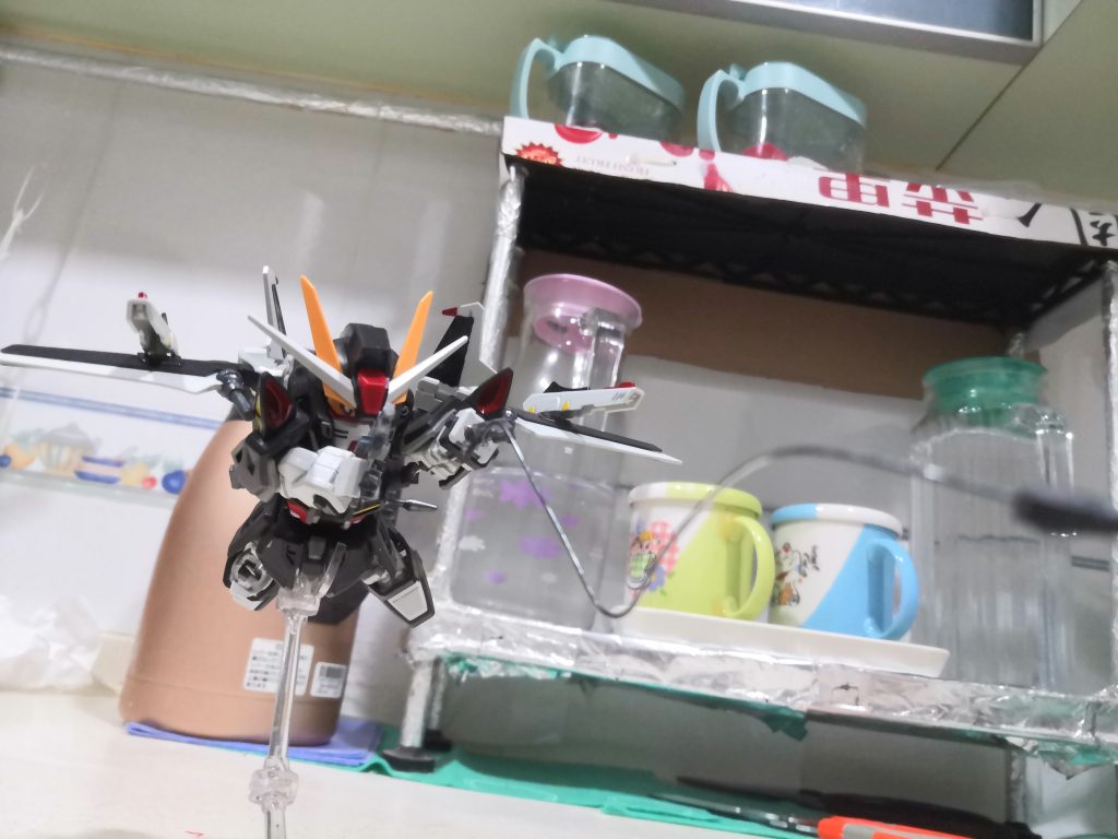 ストライクノワールガンダム–3枚目/制作者：LUNLUN（邪道可動）