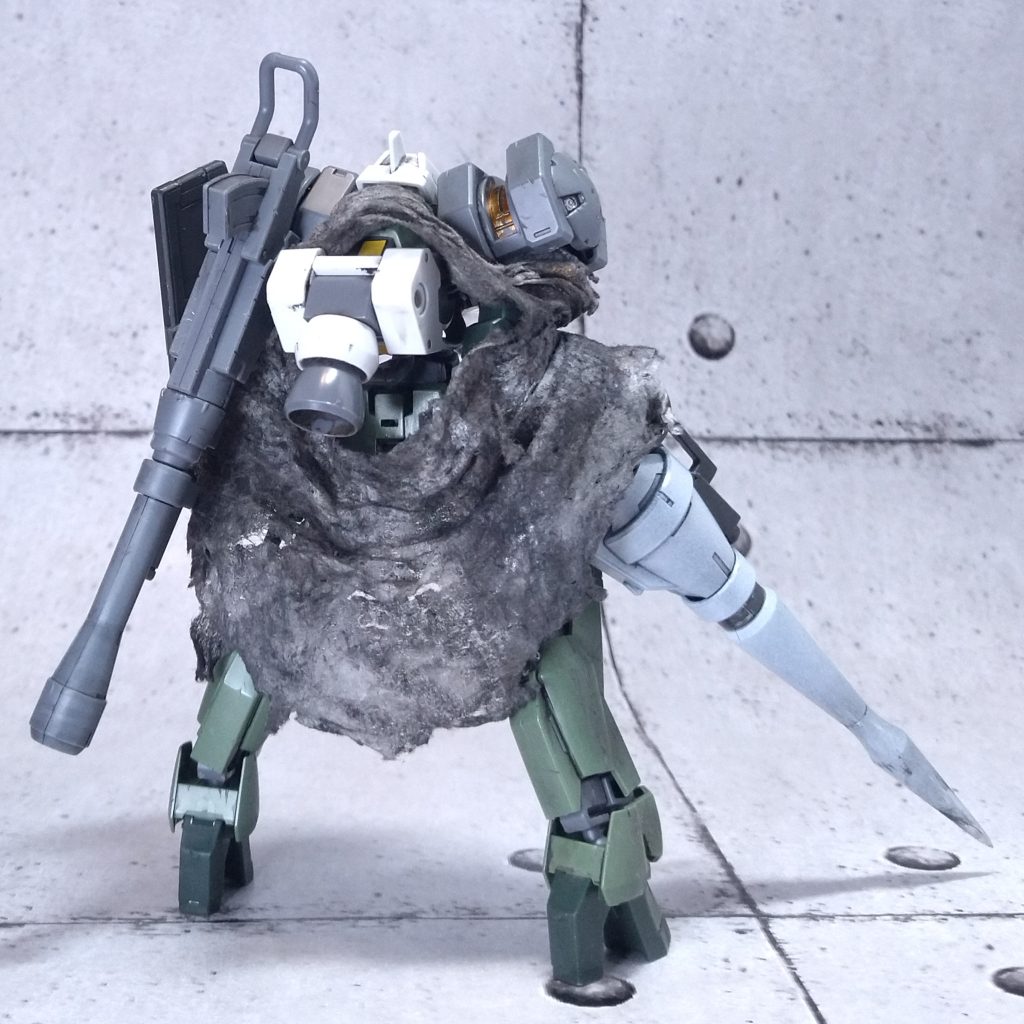 マントはウェザリング拭く際に使ったキムワイプをそのまま着せてます。SDGsですねー