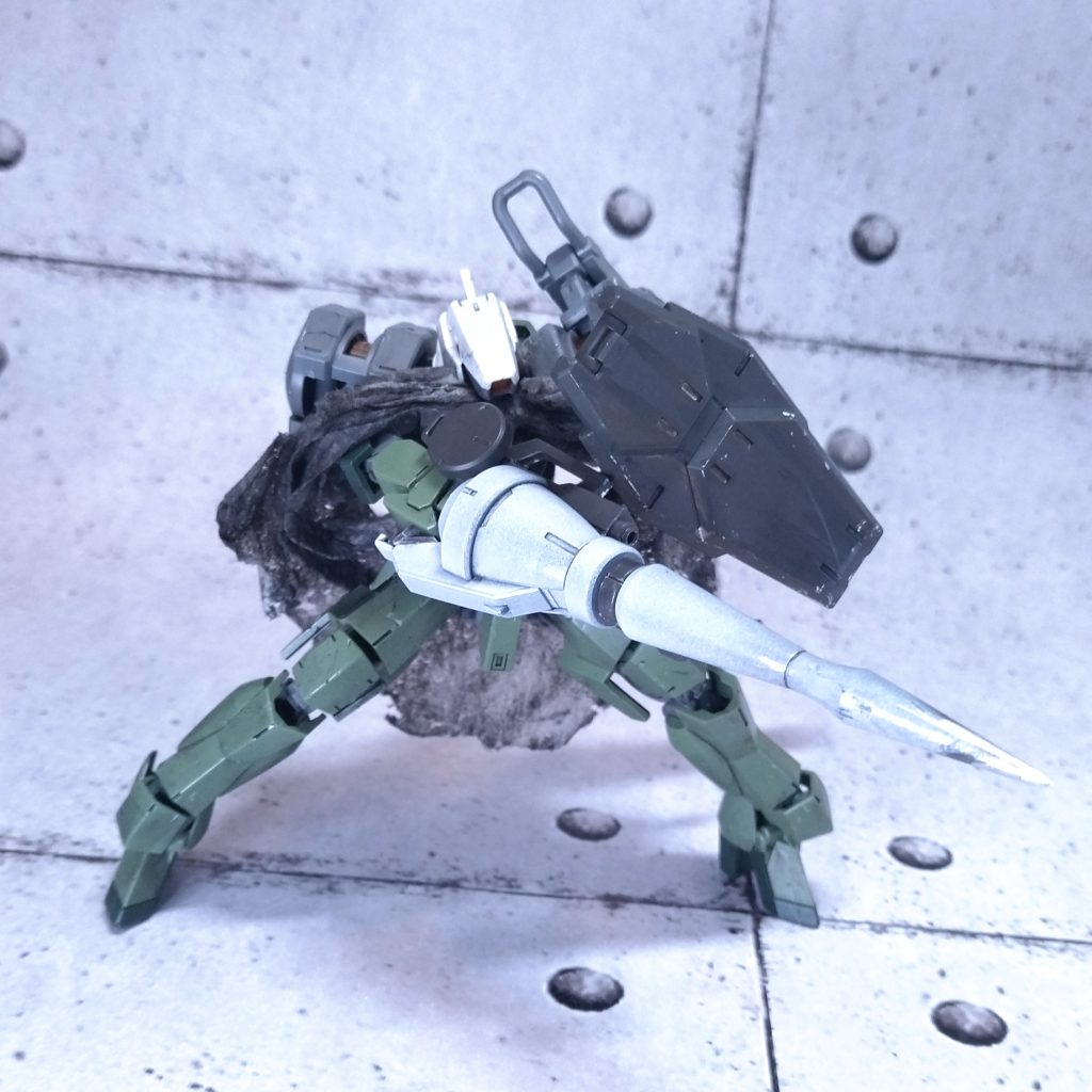 こういう「 腕と同軸に装備する近接武器」好きランスの接続がシュヴァルベ用で合わなかったので、ジョイントを自作してます。