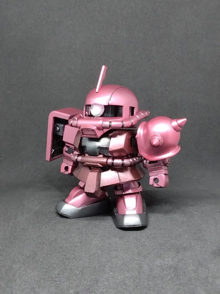 フロントビュー。今回はGジェネ風ということで、マーキング等は入れていません。あくまでもグラフィックイラスト準拠で作ってみました。