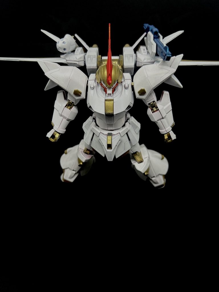 俯瞰視点です。翼も展開して飛行中。