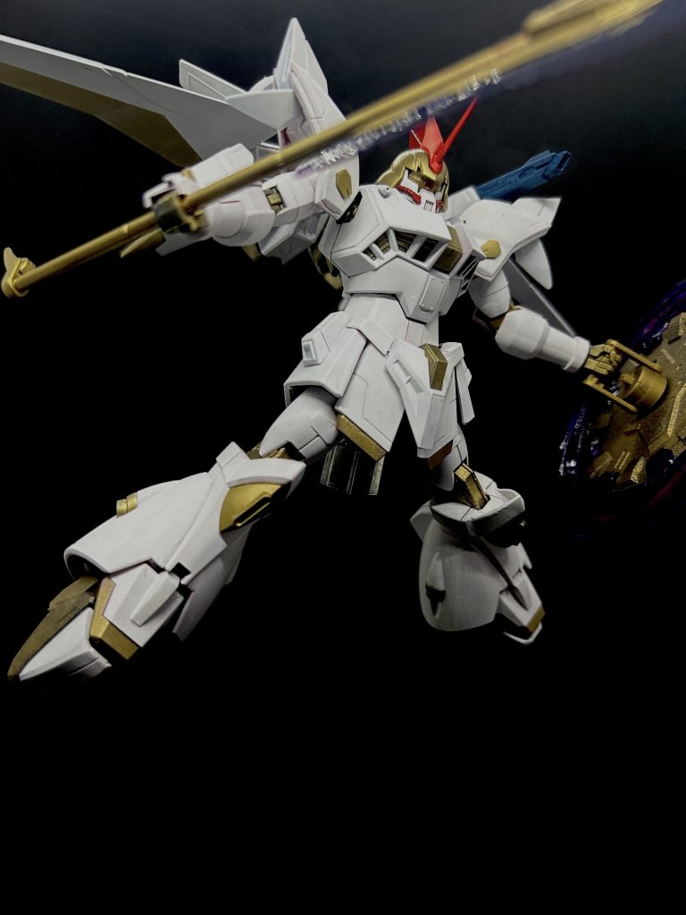 塗装が剥がれそうで触るのが怖いですね。もっと派手なポーズを取らせたいけど、これが限界でした。