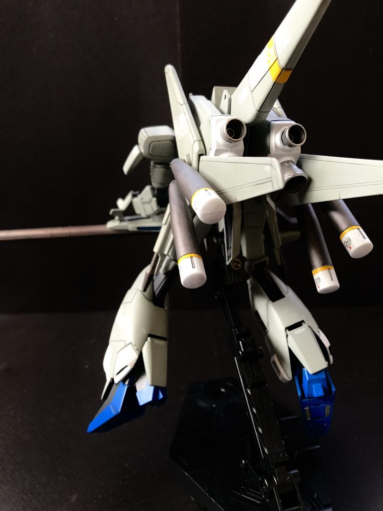 C1はA1と比べて背面にごてごて間があって好きです。宇宙空間仕様の機動性重視ってとこですかね。