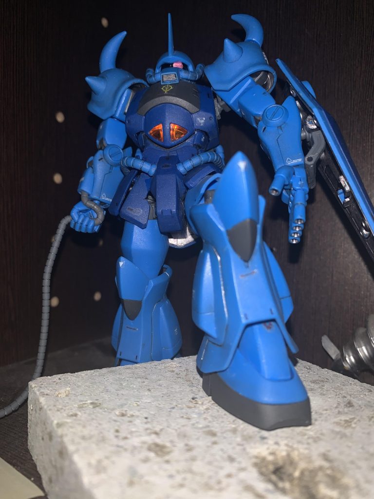 グフの初登場シーン再現(gundam-kao3)