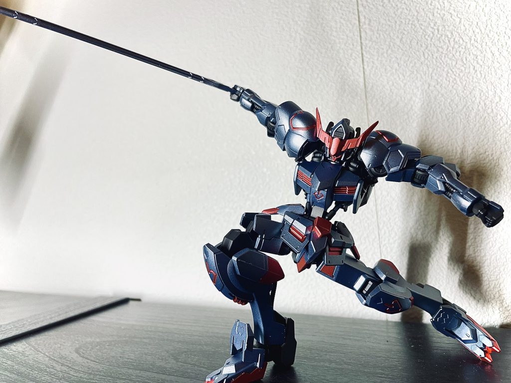 ソードを使った1期の最終戦観ながらポージング!足の可動がめっちゃ大変だった😭