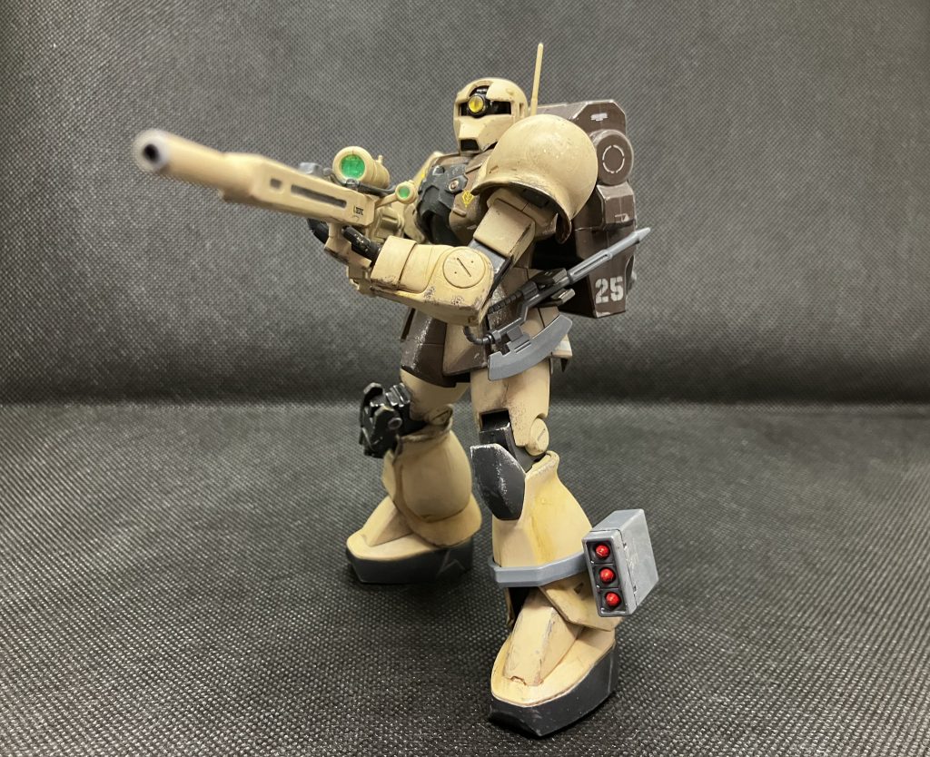 スナイパーライフルだけだと戦場でボッチになったら可哀想なので、余りのミサイルポッドとヒートホークをくっつけて白兵戦対応