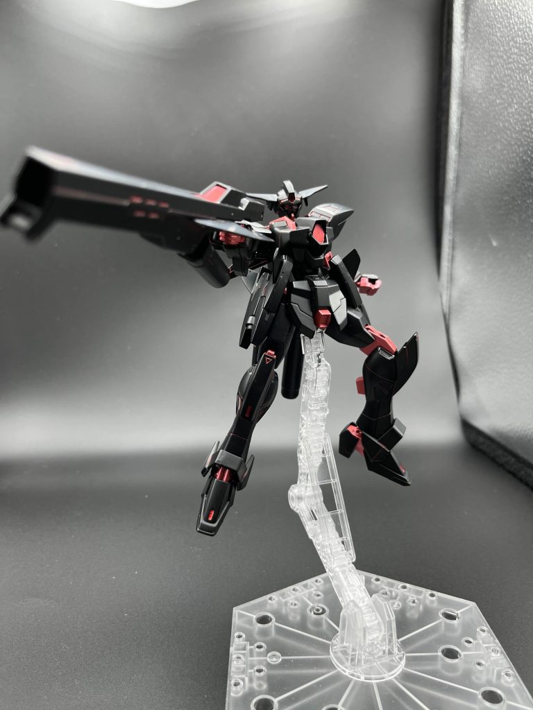 基本的には関節部分はメタルレッドフレーム部分はブラックで統一しようと思います