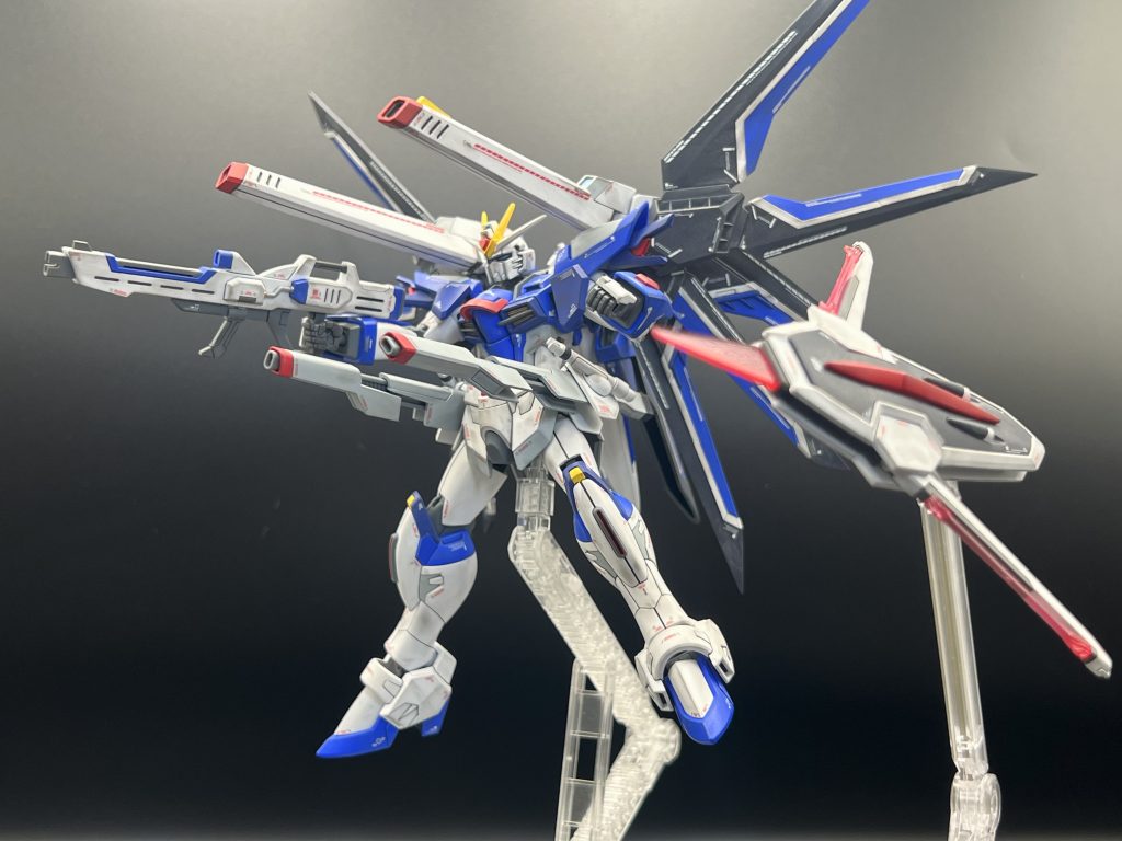 次は相方機のイモータルジャスティスを作るところなのでしょうがカロリーをあまりにも多く消費してしまい、息抜きも兼ねてなるべくパーツ量少ないキットを作ってます😅まあその後も次々と作りたいキットが浮かんできてるので更に遠のきそうですが🥲話が脱線してしまいましたがここまで読んでいただきありがとうございます🙇‍♂️今作ってる息抜きキットも完成次第投稿しますのでその時また見てもらえれば幸いです🥺