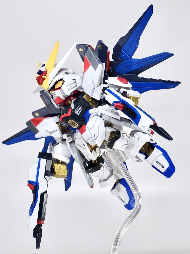塗装はガンダムマーカーです。