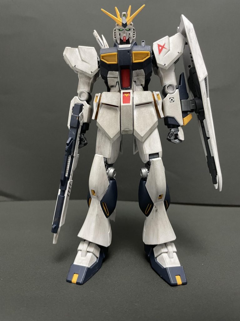 シンプルなνガンダム–3枚目/制作者：Asayan