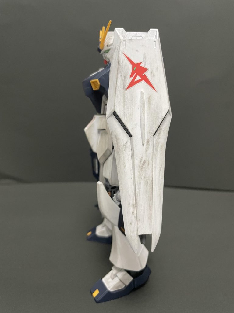 シンプルなνガンダム–4枚目/制作者：Asayan