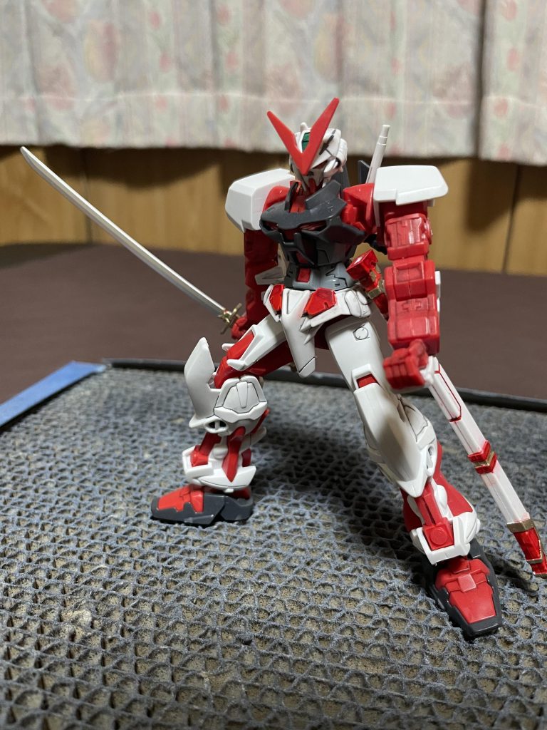 アストレイレッドフレーム–3枚目/制作者：Asayan