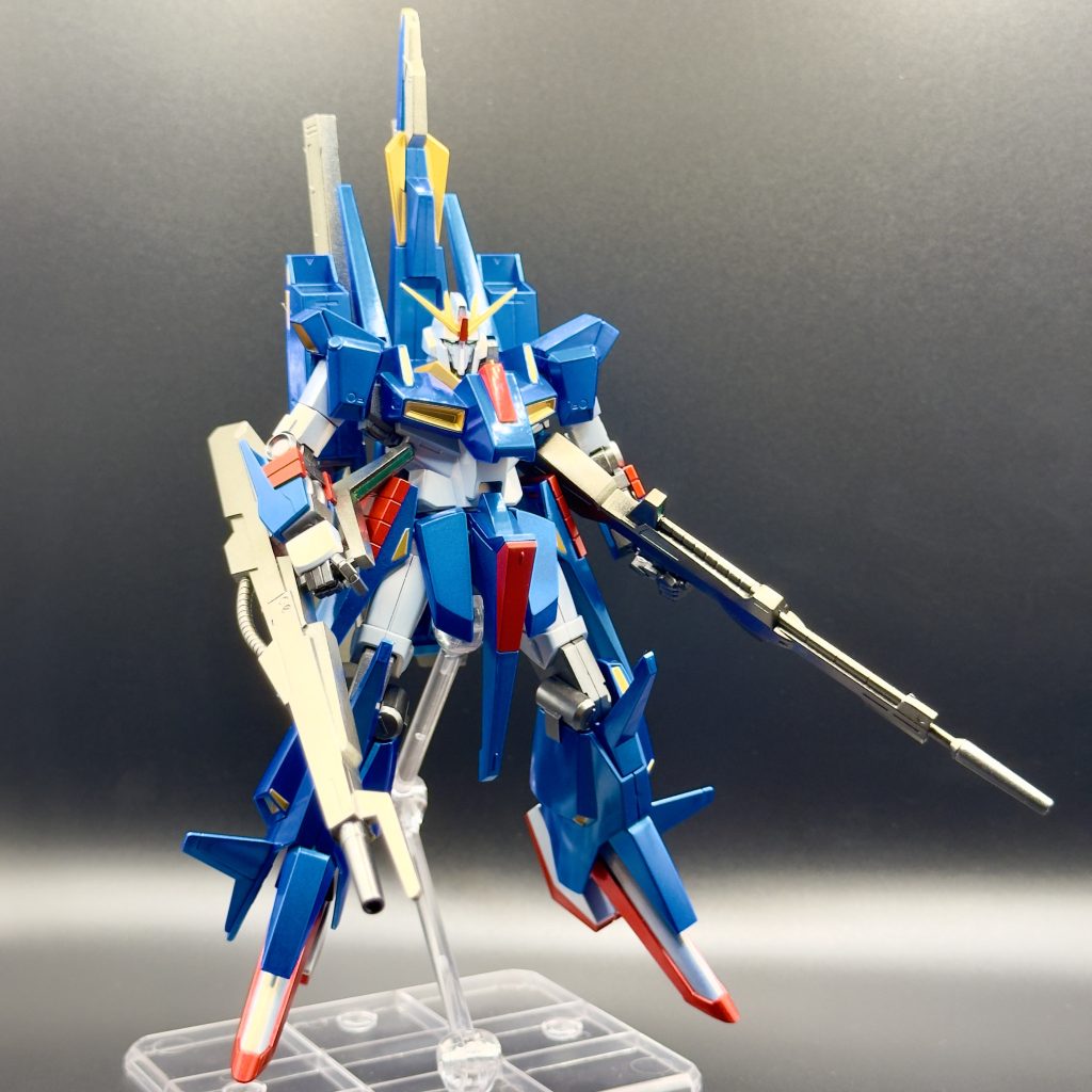 全体。ウェイブライダー形態は、指紋拭いたりめんどくさくなってやめてしまいました( ´ᾥ` )武装が干渉してなかなかポージングがしづらかったんですが、大変満足度の高いキットでした。 次はMG Ver.KaのZZを、、いや、どうかな、、、、今回もご覧いただきありがとうございました！