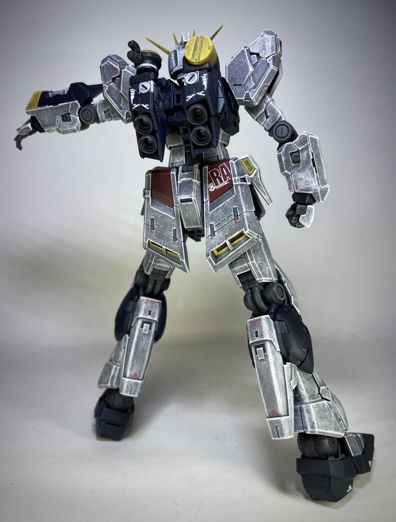 ジオンの魂のνガンダム–2枚目/制作者：ジオン残党