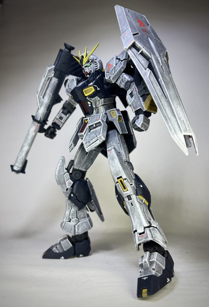 ジオンの魂のνガンダム–5枚目/制作者：ジオン残党