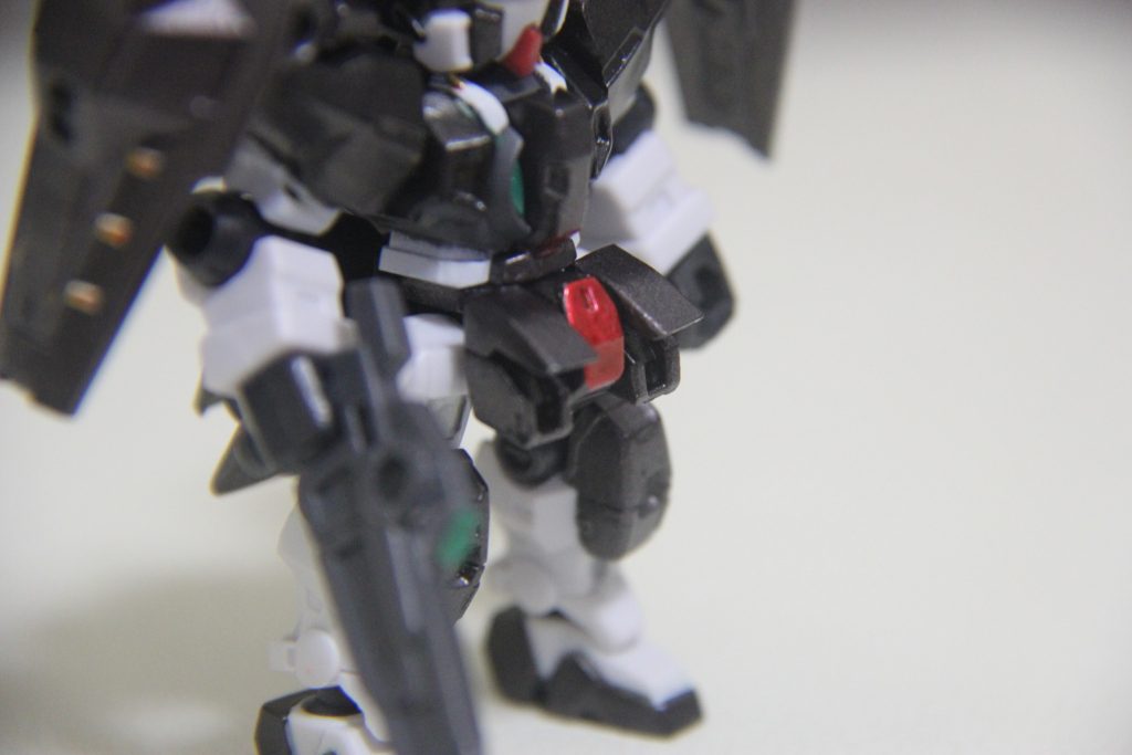 腰回りにボリュームが出るように改造しました。