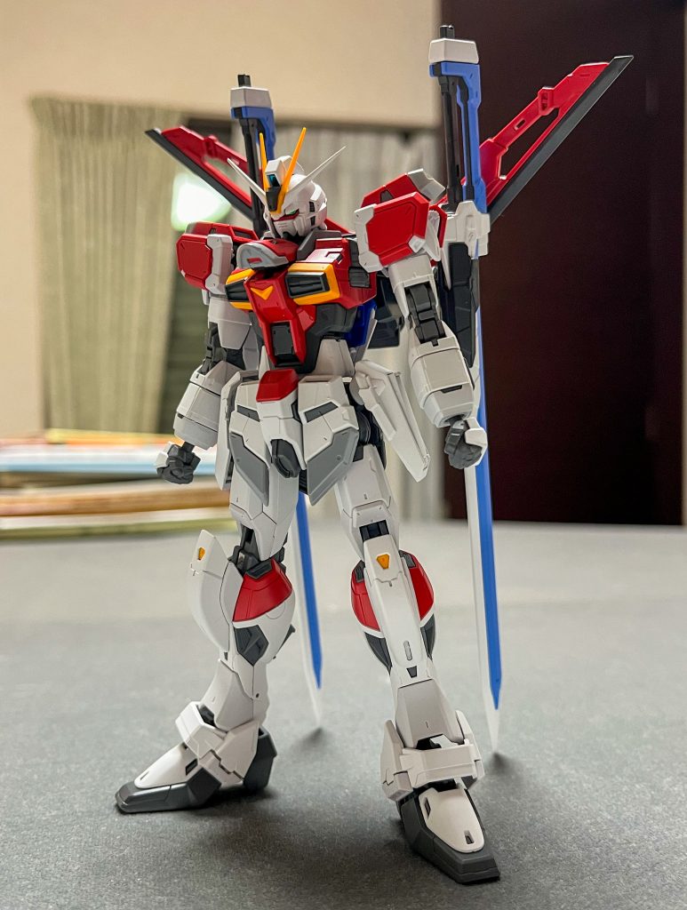 墨入れトップコート前です。足の色に悩んでいたらティターンズブルー1がドンピシャでした。