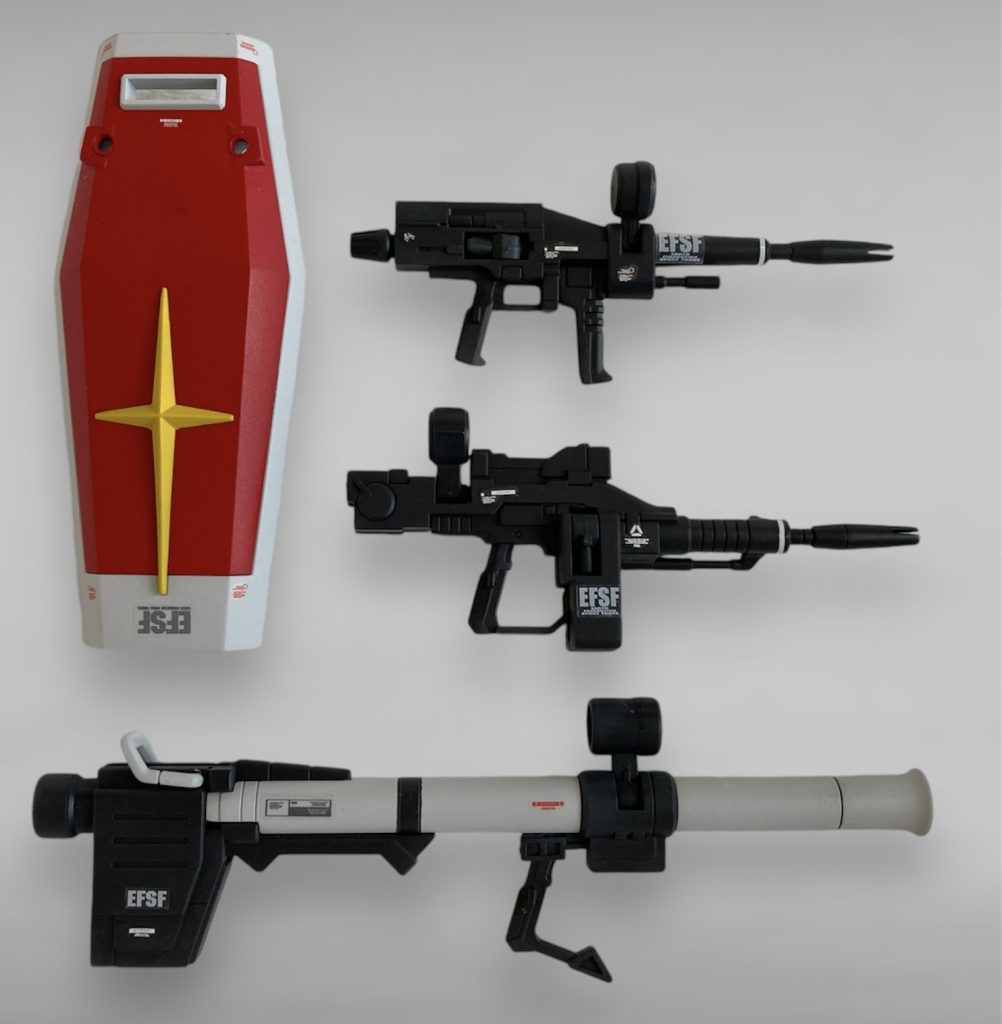 武器です。特に前期型ライフルの方が好きですが、今回は後期型(中期)を装備させています。武器にもデカールをたくさん貼ってみました。