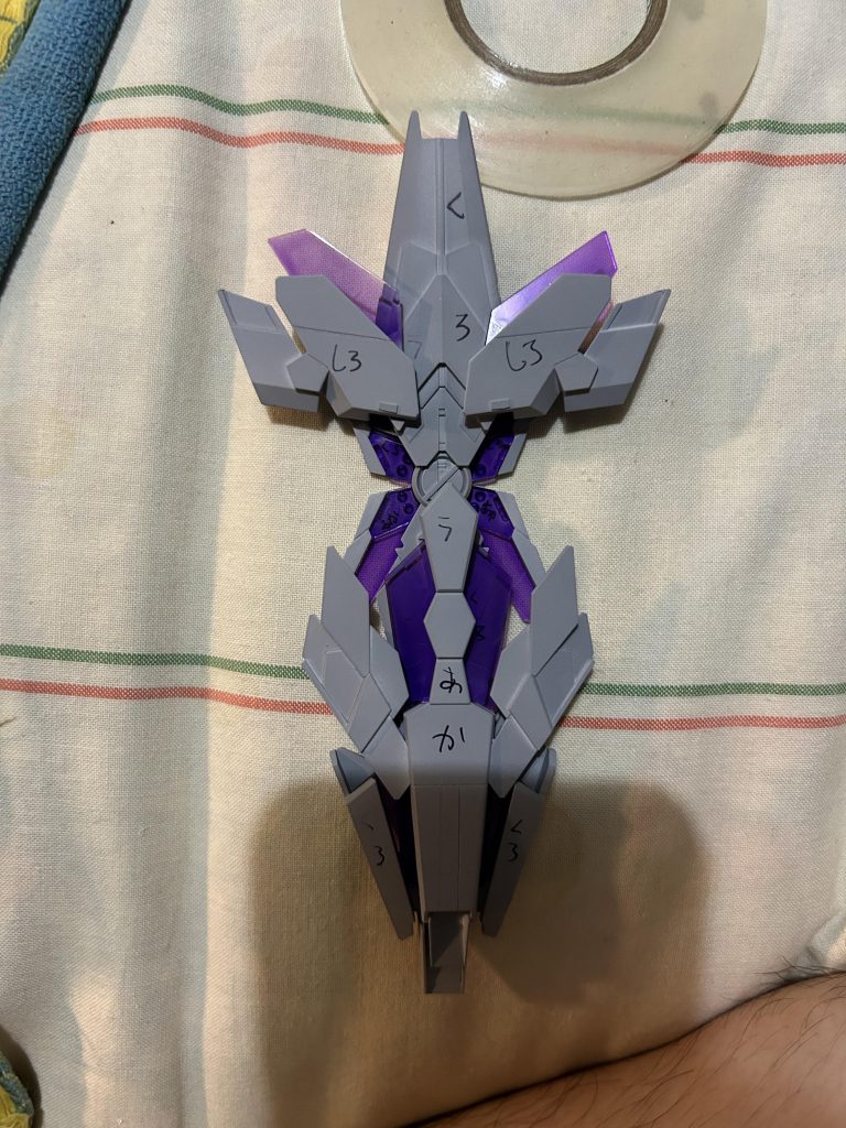 やらかしこれご法度だったんですね……わからんから書いとこ……ってやった後に不安になって調べたら白とかの明るい色は下から浮き出てくると知ってリムーバーで落としてから塗装する羽目に……