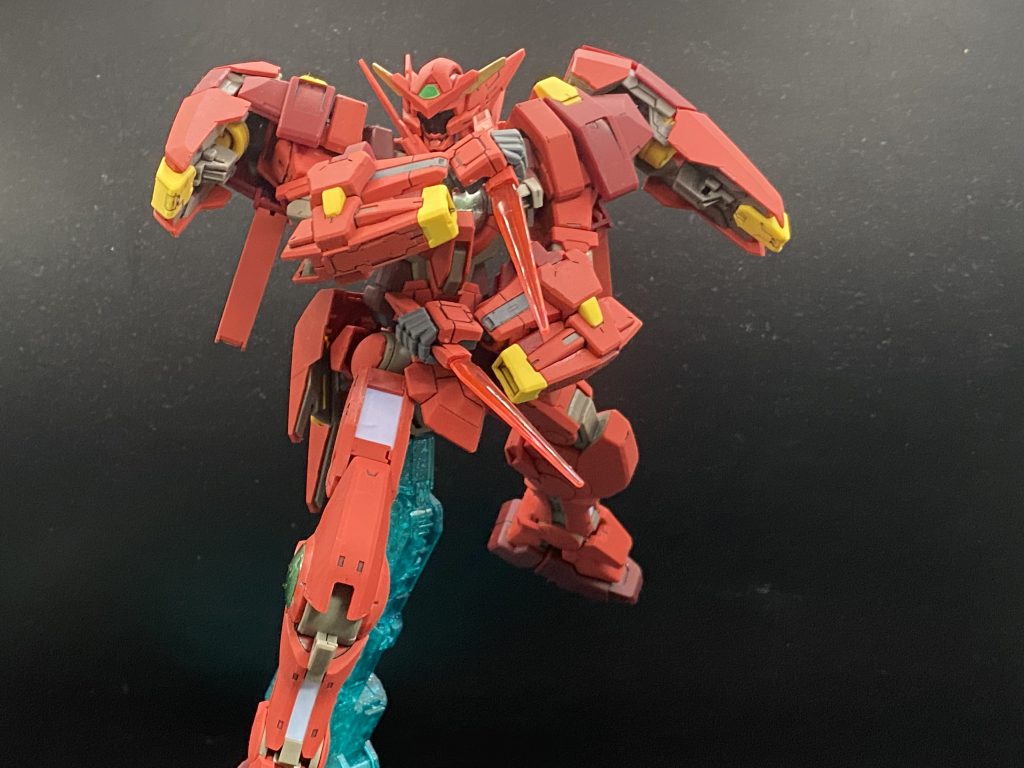 そして刃先を短くしてビームダガーを二刀流。近接に特化した機体故にダガーにしても似合います。