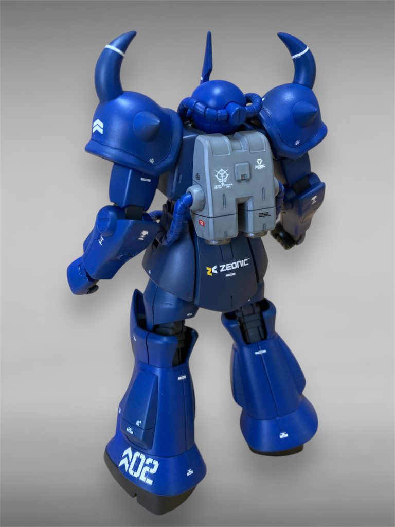 後ろ側頭部以外の改造点は前腕の3mm穴を右は埋めて、左はネオジム磁石を埋込み。左腕肘部分内側にもネオジム磁石を仕込んでシールドを取付られるようにしました。