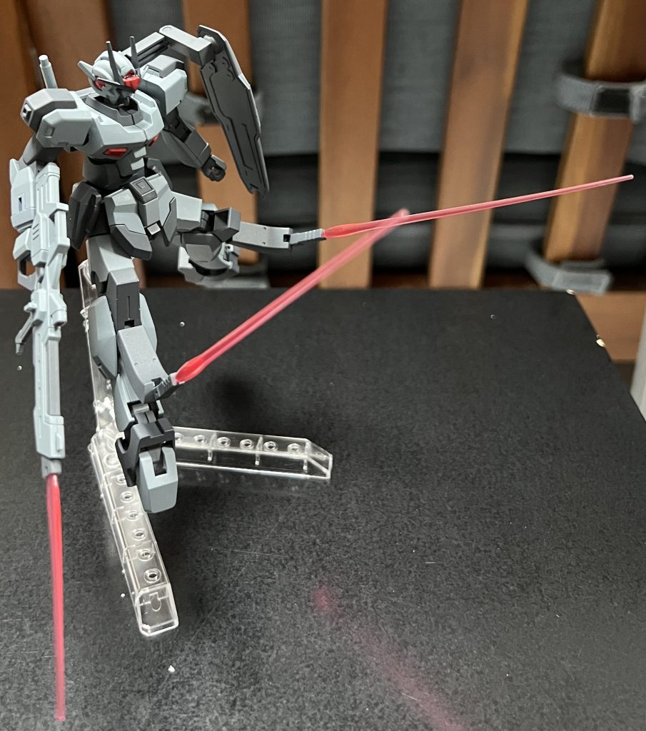 殺意が高そうなやつライフルもビームブレードが装備されている