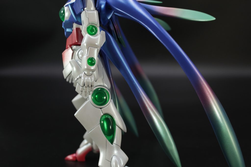 各部のクリアパーツは、手首と肘を除いて自作しています。