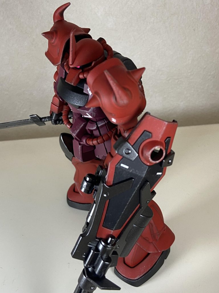 メインの赤は動画で使用されていた、シタデルカラーのEVIL SUNZ SCARLETを使いました。これが動画と同じ色味が出ず、何度も塗り直しました😅