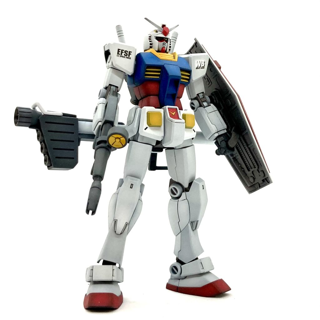 ただ、このような作品って あまり思い入れが無くて…  このガンダムも完成早々…「わたしもガンプラ好きなんですよぉ〜」という営業クンにあげちゃいました😊