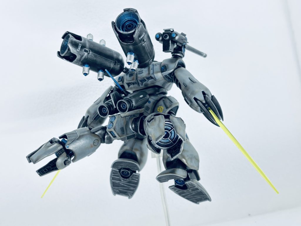 ズゴックEをベースにハイゴックのパーツをフレキシブルブースターとして運用。宇宙での機動力を確保。両肩にはレールガンとシールドを装備。試作ファンネルによるオールレンジ攻撃も可能となり全方位型MSへと進化した。