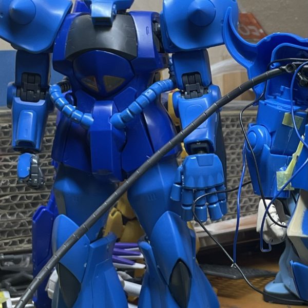 ご無沙汰してます〜グフメカニック製作から、、中々ガンプラに手をつけれてなかったのですが、ちまちま動き出そうと思ってます。 ほぼ初トライに近かった旧キットのグフ、難しいかったのですが、、出来上がった時の感動が忘れられず。。。ズゴックを、チマチマやっていきたいなと、、ただ、その前に宿題まずは、、知り合いから依頼を受けた◎クスィーガンダム！！報酬（ジムスパルタンとジョニーのゲルググ）を既に頂いちゃってるので、、💧これ最優先！！◎グフ重装型これも、知り合いから「いつでも良いので」と、頼まれまてるんですよね。。ベースはメ◯カリでゲットしたバリだらけのグフ、、笑◯ドムホバータイプにするか、空飛ばすか、、 ◯ザクククルス高機動型買えないので、それを超える機動力を求めて、、、、か、書き出すと結構あるな、、、 ま、、勢い付けて頑張るぞ！最近、、、YouTubeやってみたいなと思い勉強中。。。笑  （4枚目）