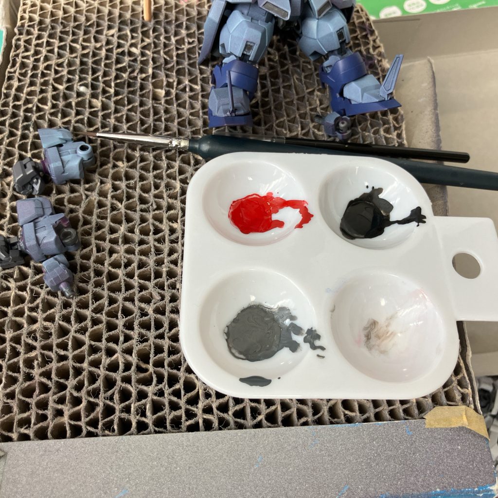 細かいところはシタデルで塗装しました