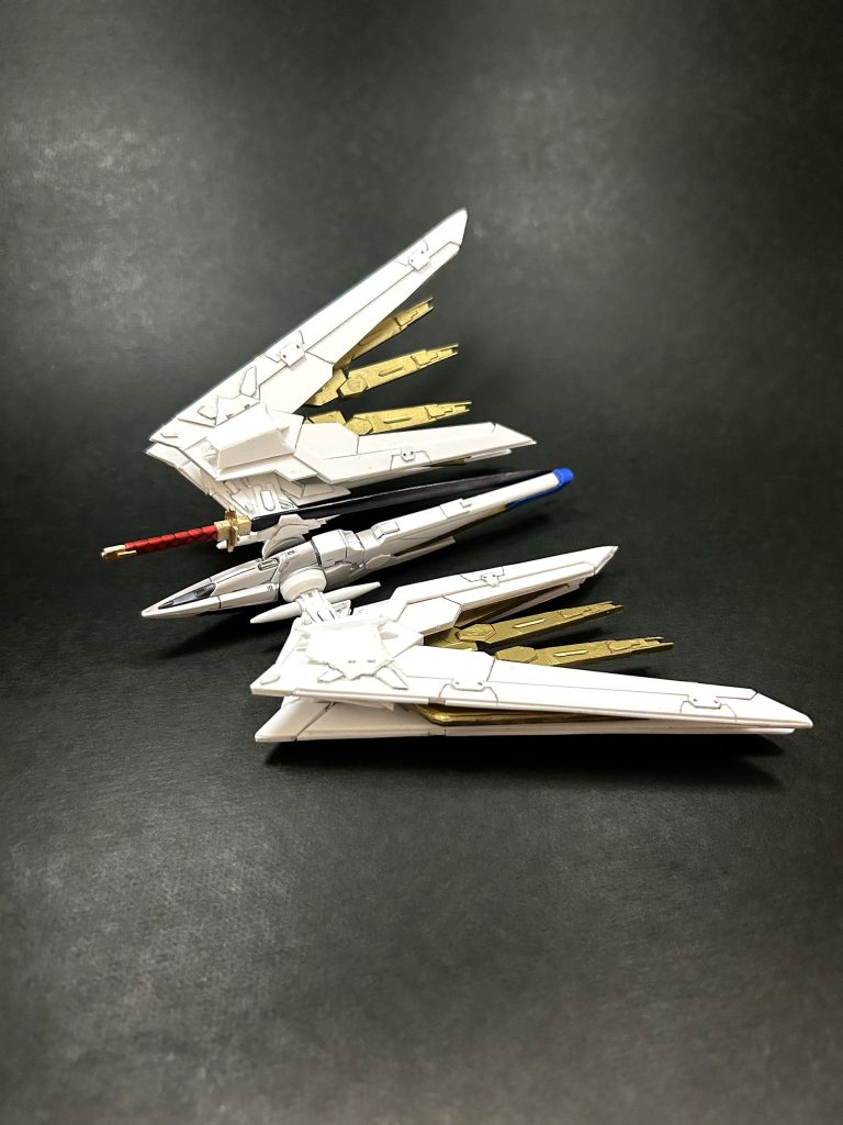 中央部はジャンクパーツで作成ウイング部分は全てプラ板です