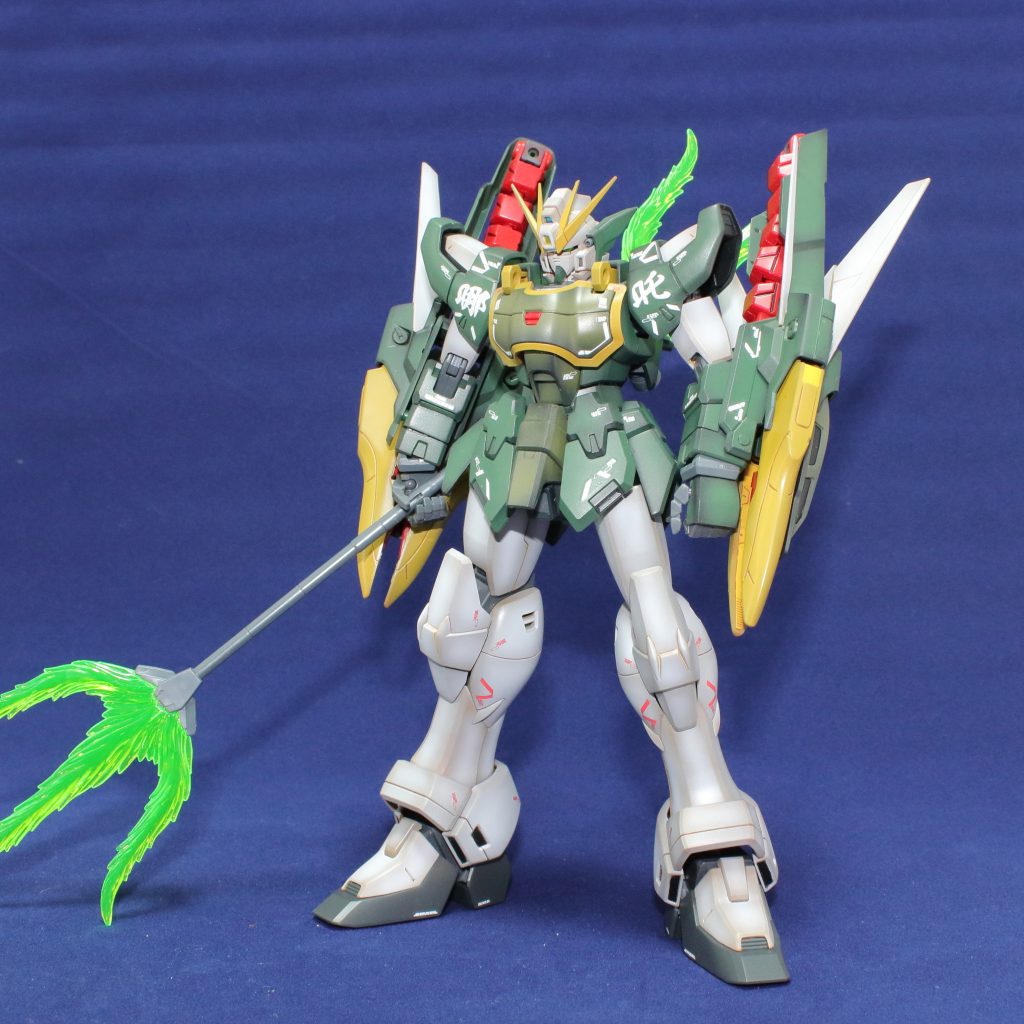 白はダークイエローを下地に、緑などは黒を下地にしてグラデをかけてみました。EWの、あの独特なウェザリング？の効いたような作画の雰囲気に寄せられていたら嬉しいなーと思います。