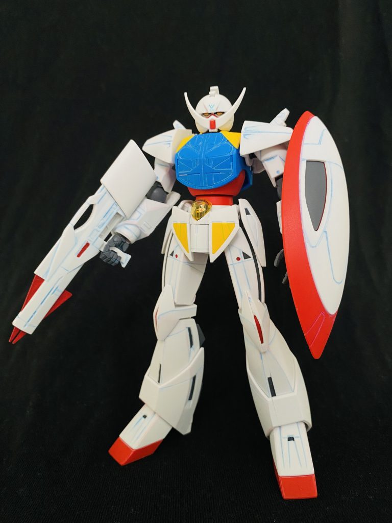 本体は、艶消し、部分塗装、墨入れで仕上げています。ヒゲはカットしてシャープ化、ビームライフルもデザインナイフで先端を加工しました。