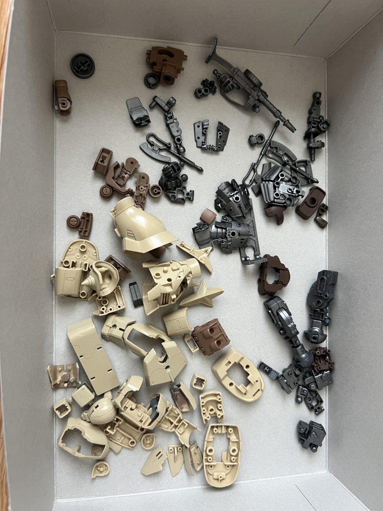 フレームは安心のガイアのサフ、ガンメタ。