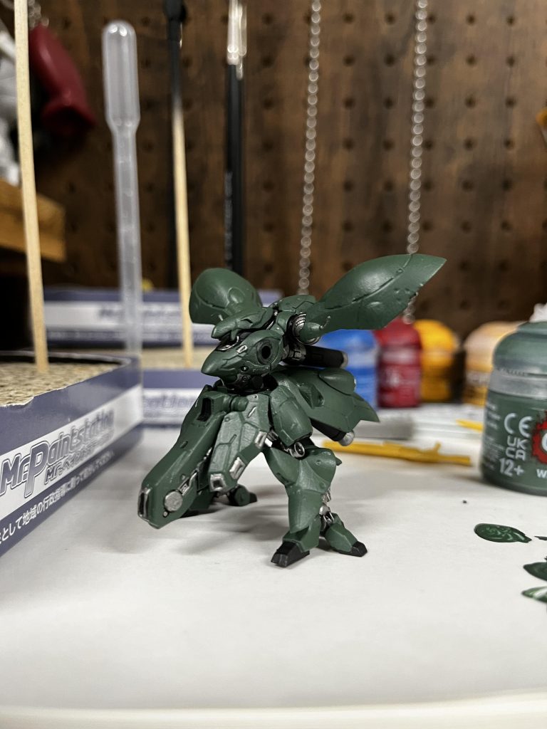 肩の筋彫りが甘かった…しかしさすが三体目で細かい塗り分けは上手くなった気がします！