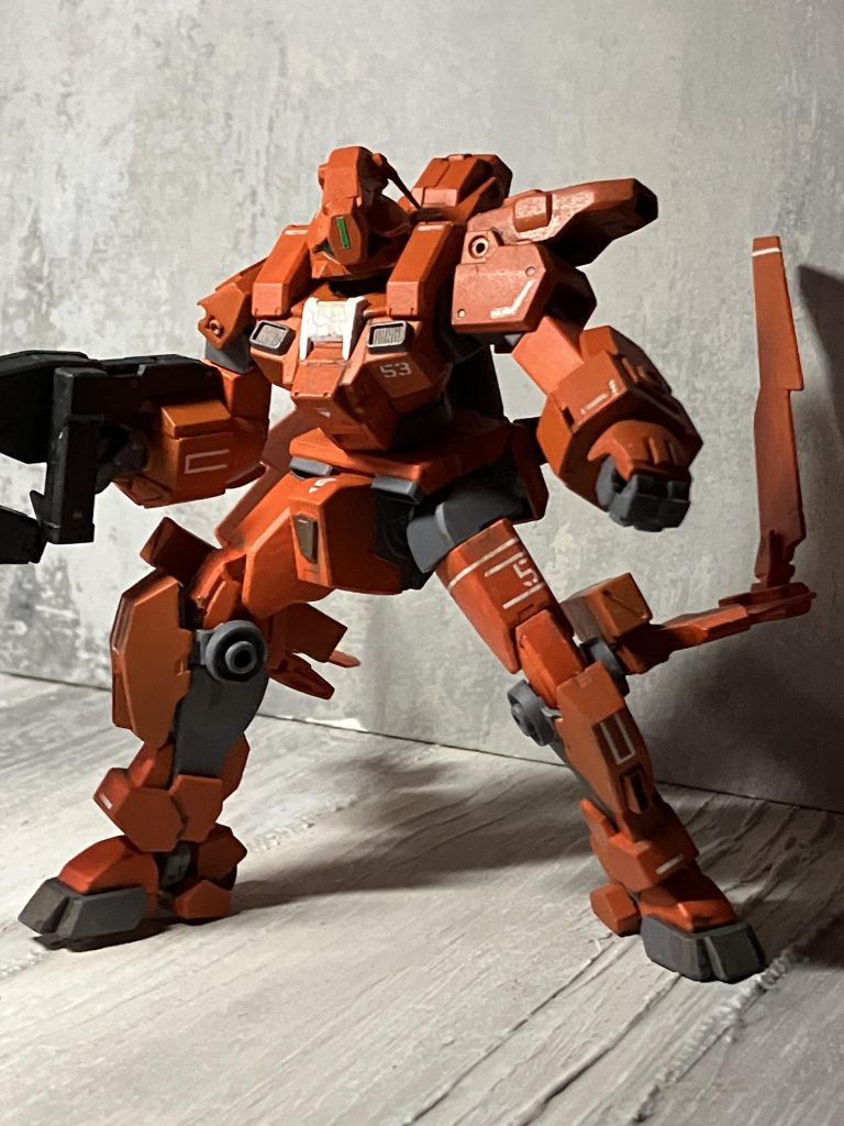 と言ってもデミバ要素はだいぶ抜けてます笑デミバと言えばライフル殴り…じゃなくてバオリパックですが無くしています自分の中では、このデミバーディングはデミトレーナーに次ぐ、新しい訓練機体として投入された設定にしてみました