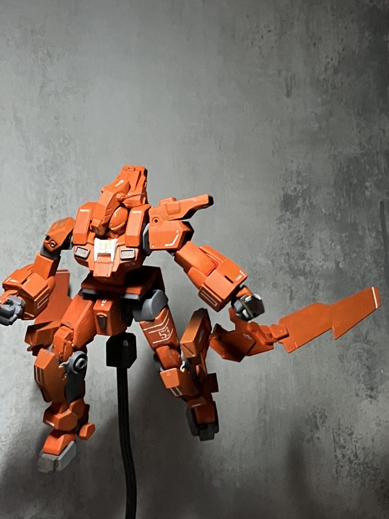 塗装は毎度のvicカラーの筆塗りになります今回は下地塗りが甘かったのでオレンジ色がパーツ毎に微妙に色味が違ってます💦