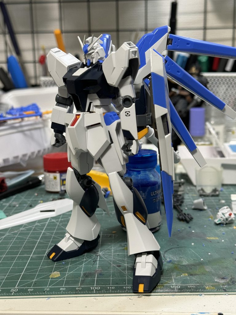 途中。こうしてみるとほぼEG。シールドはHiνの物だとHWSのシールドが取り付けれなかったので没。