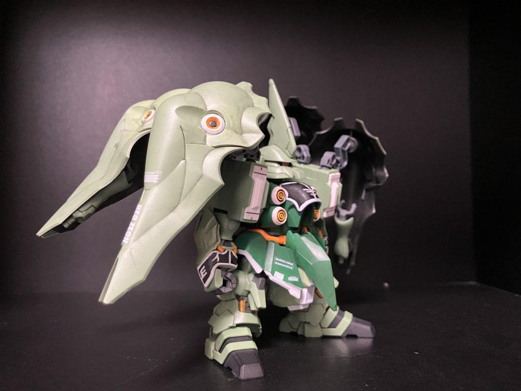 左斜めから。四枚の大型バインダーは少しカゲっぽく見えるように意識しウェザリングをしてみました。