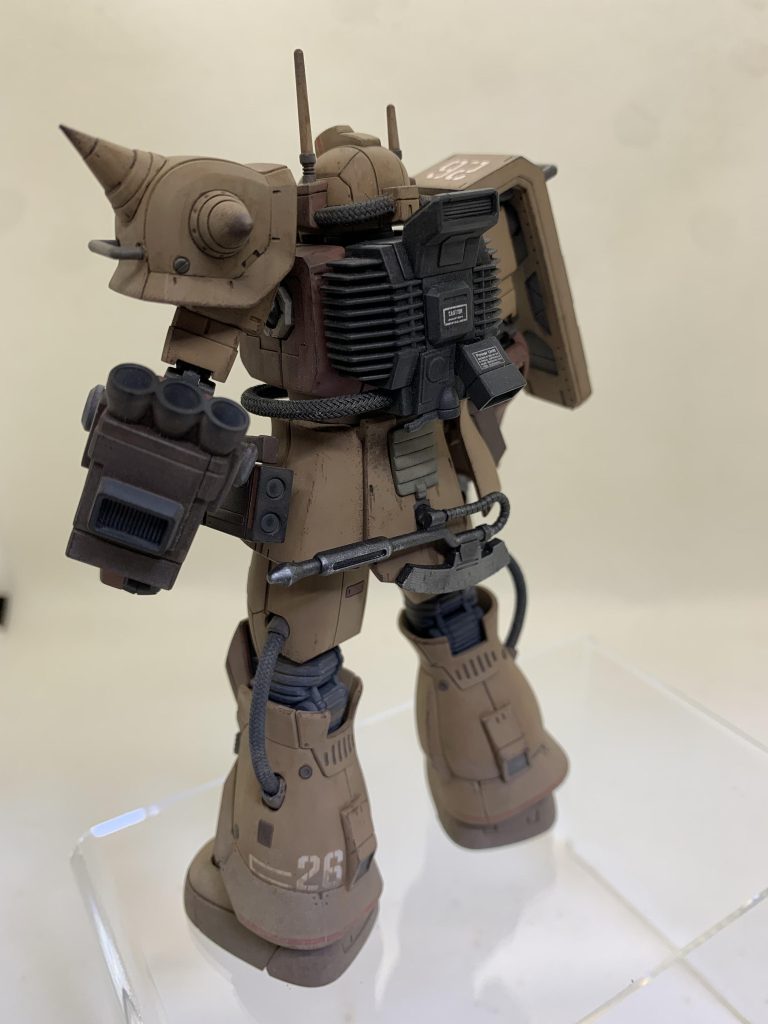 迷彩塗装は勘弁してください…