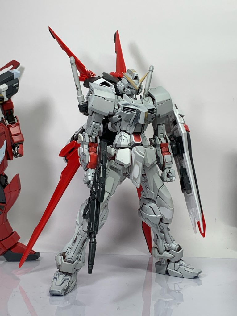 頭部がぜんぜん違ったのでパテでおもいっきし作り直してツノはバランス調整で自作しました