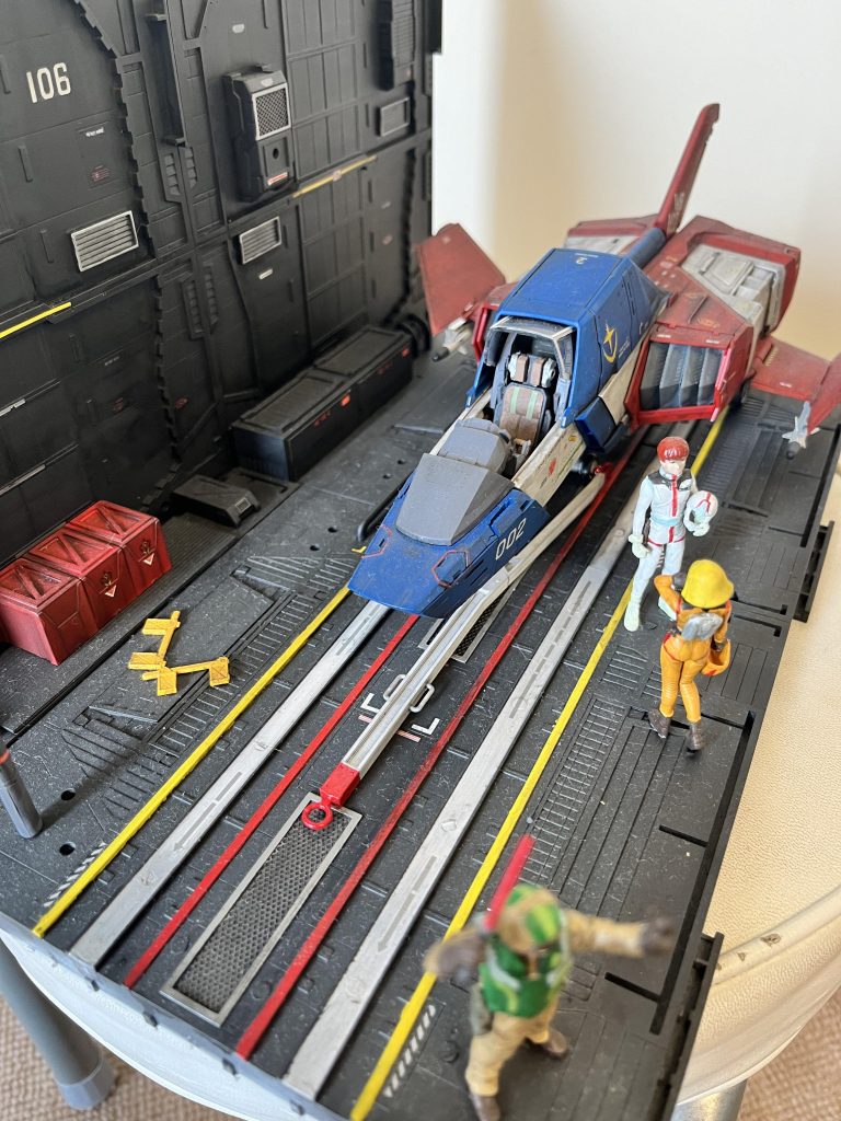 1/35コアファイター格納庫風ジオラマ(過去作品)–2枚目/制作者：たかくん