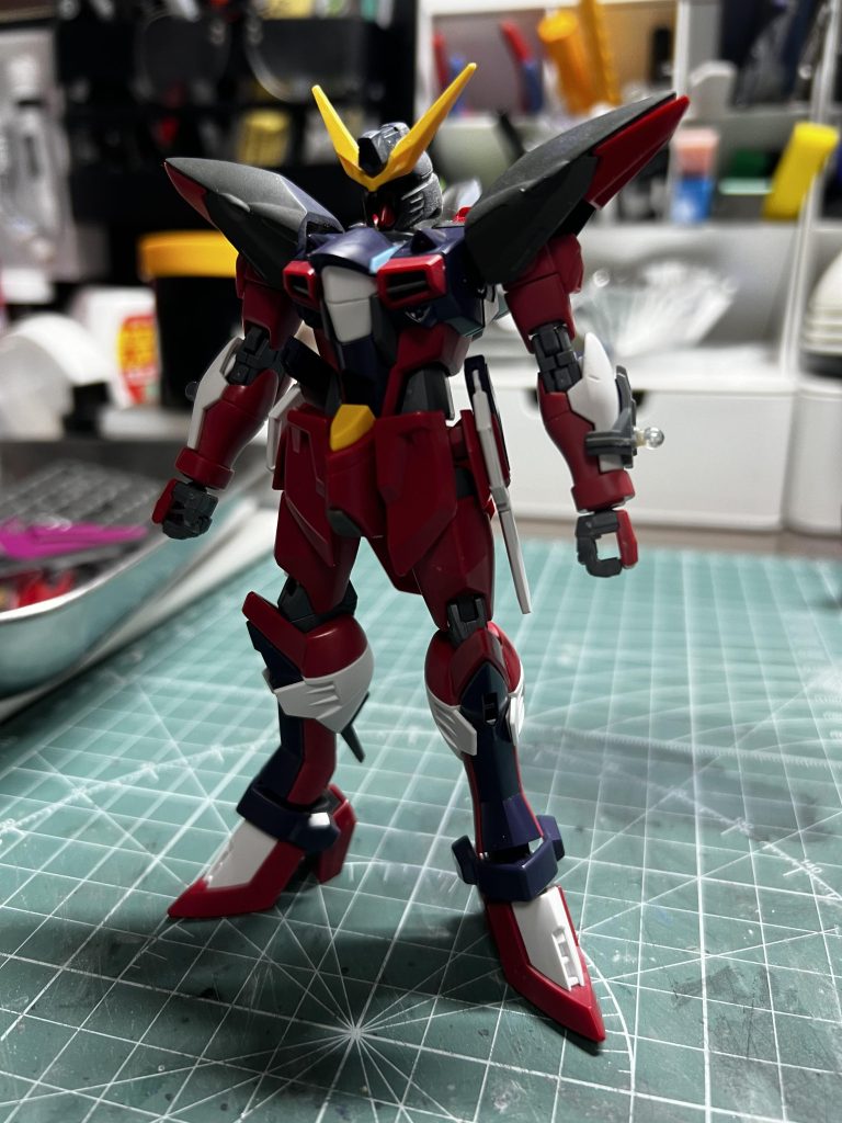 ミキシング時の状態。胸部の装甲をブリッツっぽく見せるためスジ貼り増やしてイメージ変えてます。見て分かるようにほとんどイモータルジャスティスです。