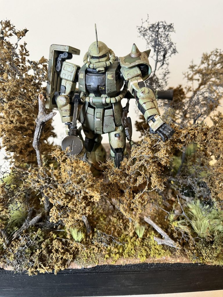 RG ＭＳー06Ｆ量産型ザク　ジャングルジオラマ–2枚目/制作者：たかくん
