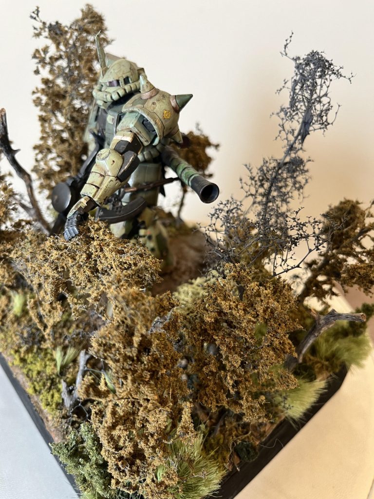 RG ＭＳー06Ｆ量産型ザク　ジャングルジオラマ–4枚目/制作者：たかくん