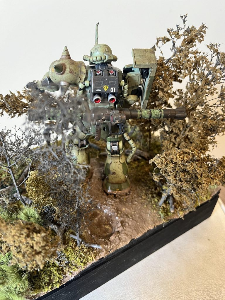 RG ＭＳー06Ｆ量産型ザク　ジャングルジオラマ–5枚目/制作者：たかくん