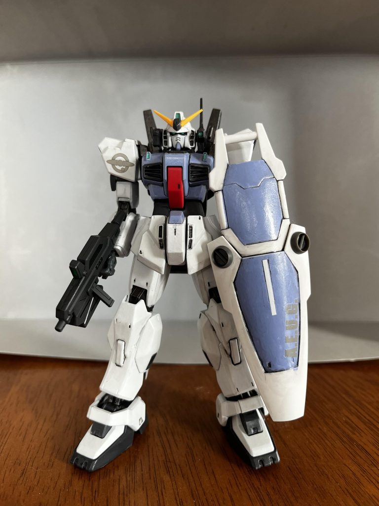 シールドの丸モールド、カッコいいけど盾としてなんの機能があるんだろう。